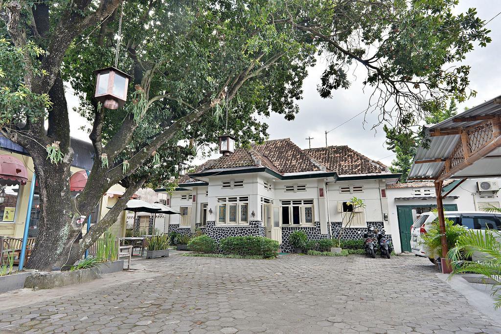 Zen Rooms Panembahan Kraton Джокякарта Екстериор снимка