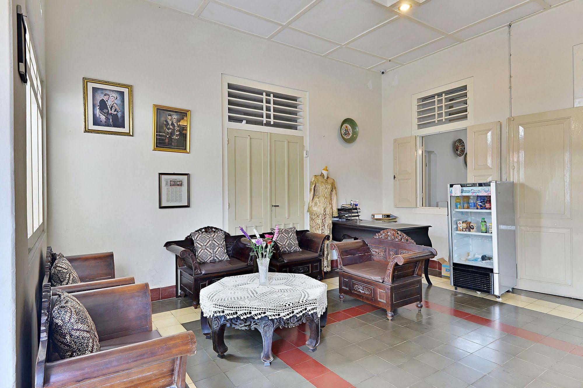 Zen Rooms Panembahan Kraton Джокякарта Екстериор снимка